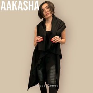 Aakasha sleeveless symmetrical shawl